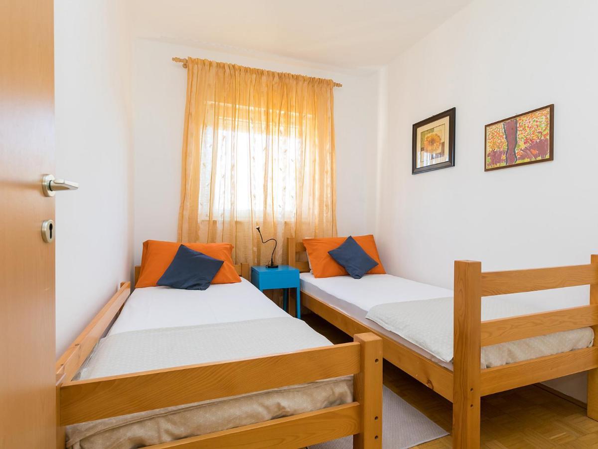 Holiday Appartment Tessa Porec Exterior photo